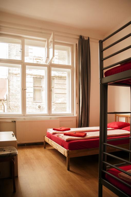 2Night Hostel Budapest Exterior foto